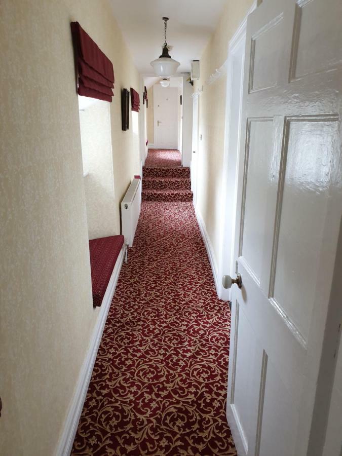 The Bounty Bar Guesthouse Trim Exterior photo
